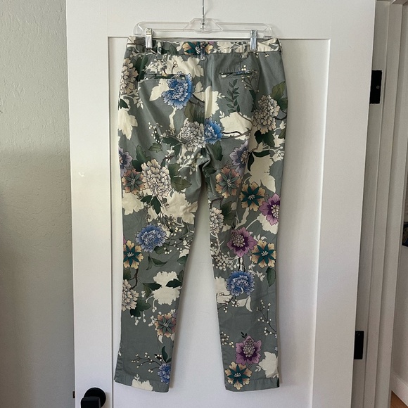 JOHNNY WAS Swingline Women's Ankle Pants Size 8 Floral Print Cotton Twill - Picture 2 of 5